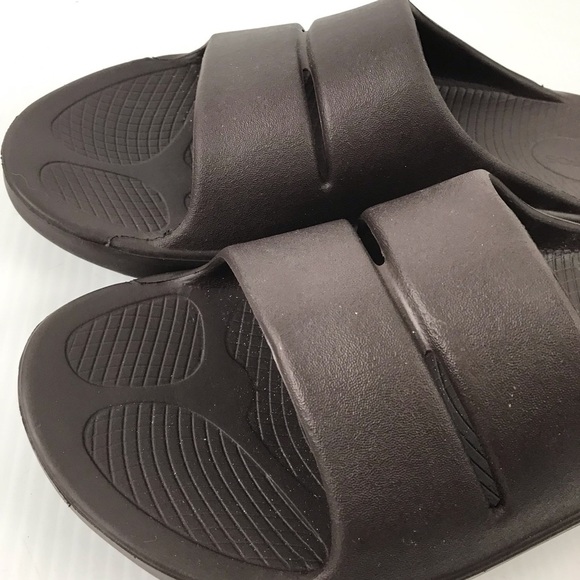 Sandals_&_Flip_Flops